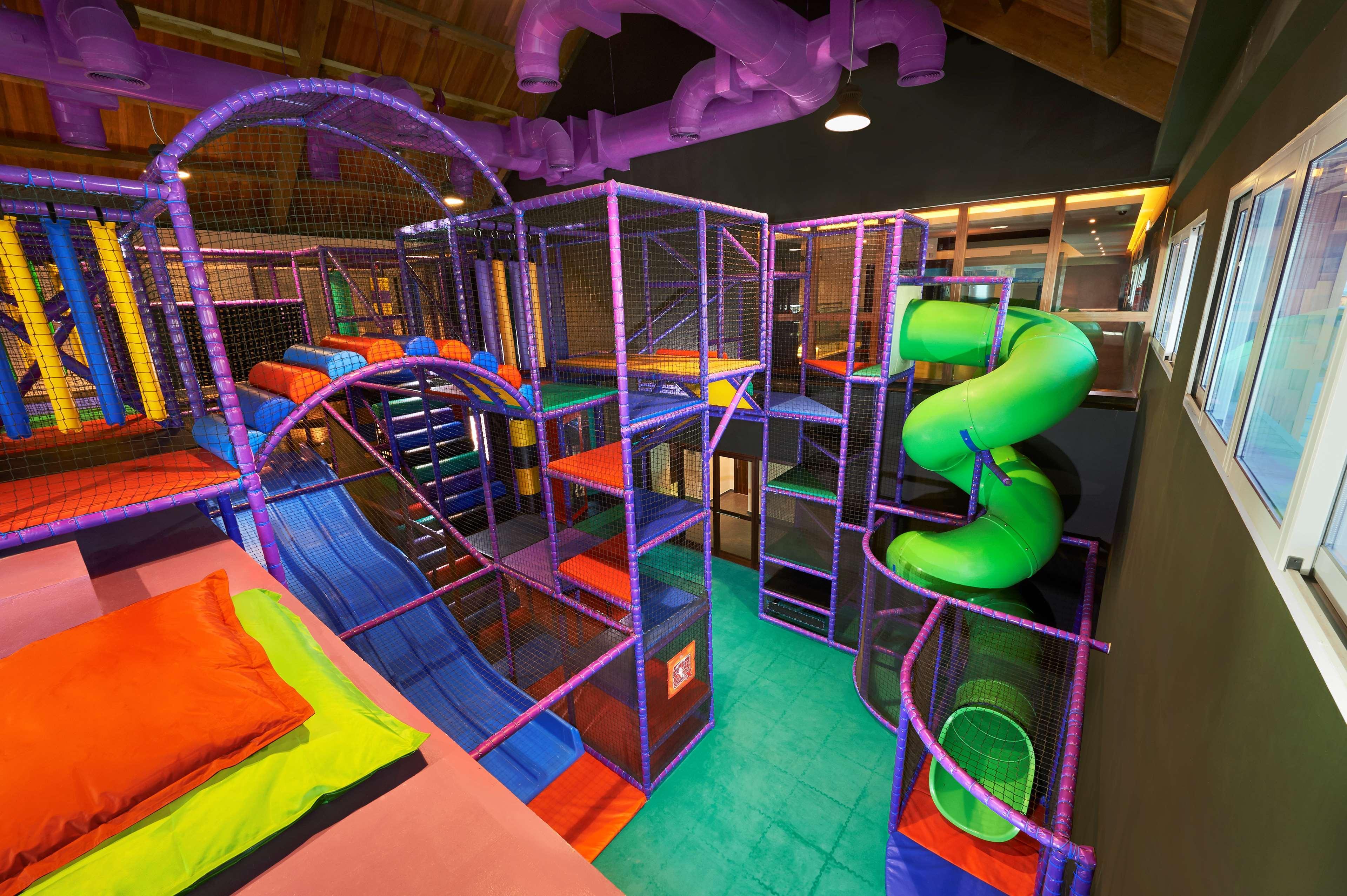 Banana Island Resort Doha By Anantara Exterior photo An indoor playground
